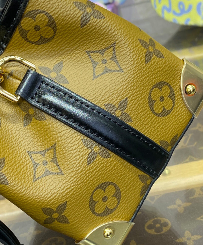 Louis Vuitton Online Only M82885 Apricot
